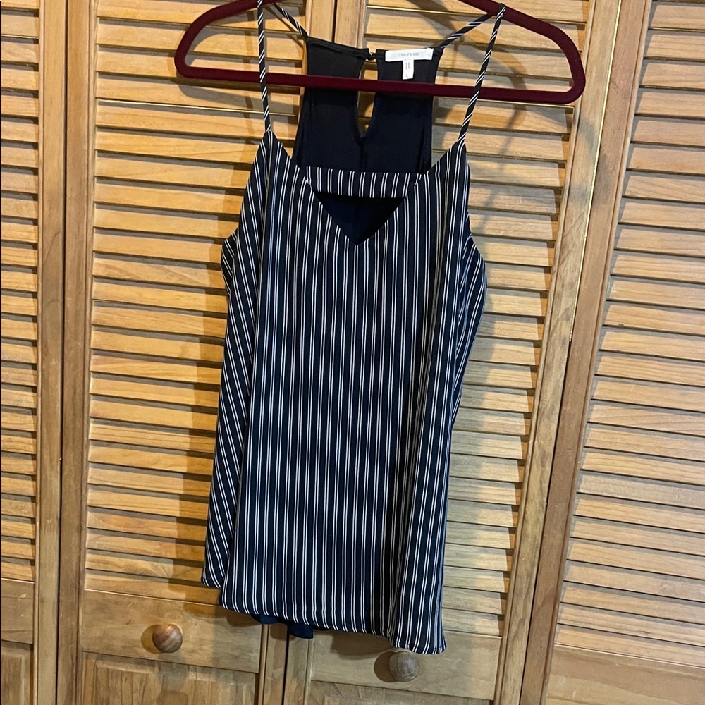 Maurices Black and White Striped sleeveless blouse, striking!!! Loose fit Size L